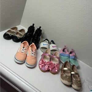Kids shoes set